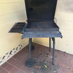 FREE Chargriller Charcoal grill - 22x20 Inch 