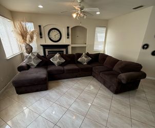 Large Chocolate Brown U-Shaped Sectional Sofa with Chaise – Excellent Condition
