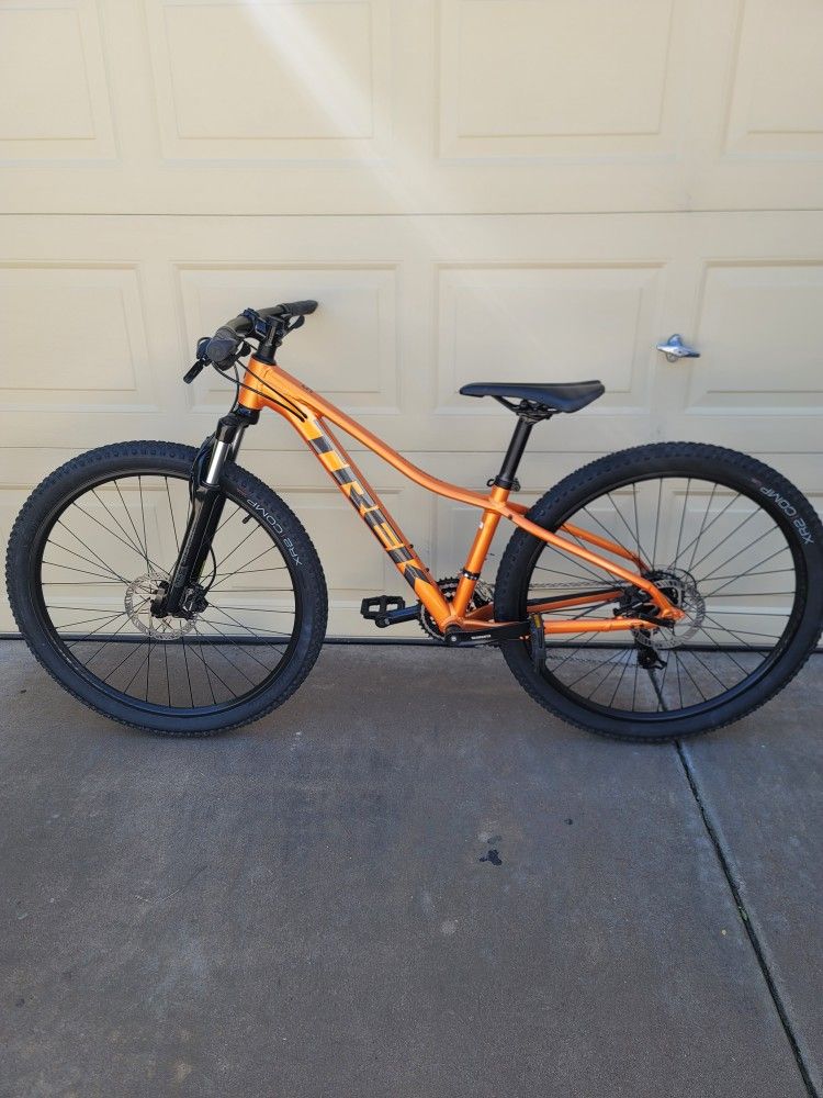 TREK MARLIN 5 MOUNTAIN BIKE (XSMALL FRAME)