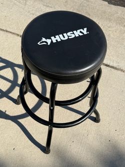29 in. Husky Shop Stool with 360° Swivel Seat