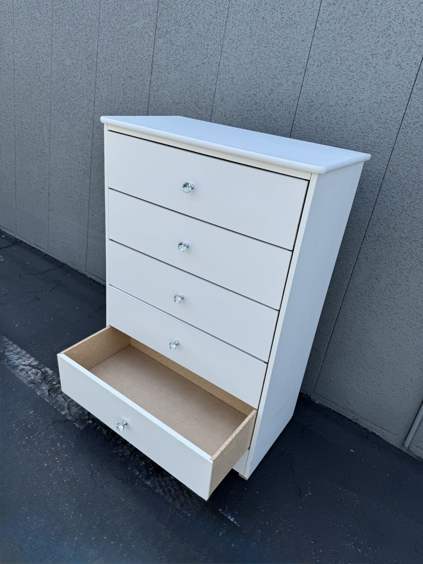 White Chest 5 Drawer Dresser✨