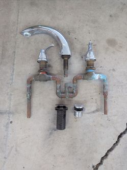 Roman Tub Faucet with copper
