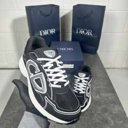 Dior B30 SIZE: 44I HAVE MULTI SIZES