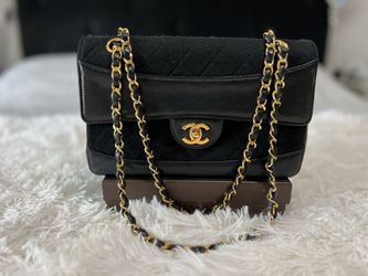Chanel Vintage Classic Black Quilted Lambskin and Fabric Medium Single Flap  for Sale in Anaheim, CA - OfferUp