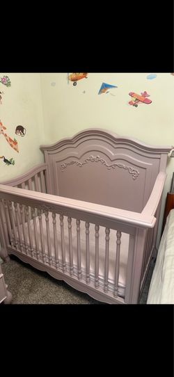 Evolur Aurora 5-in-1 Convertible Crib