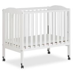Dream On Me 2-in-1 Folding Portable Mini Crib in White, Mattress Pad Included, Easy to Fold and Store Baby Crib, Two Adjustable Mattress Height positi
