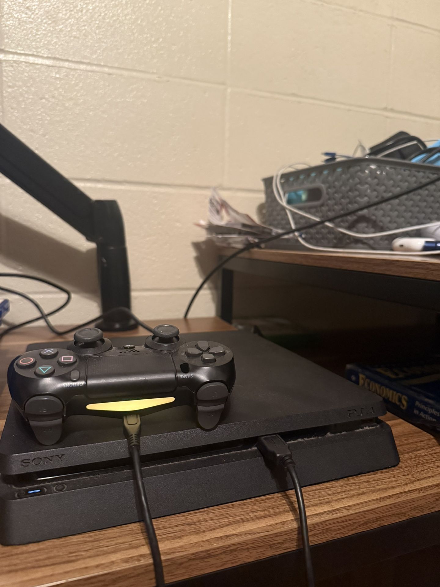 Playstation 4 Slim