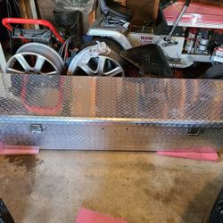 Aluminum Crossover Toolbox