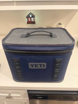 YETI Hopper 18 Flip Soft Cooler Navy