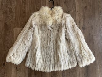 Real Genuine Fox Fur Jacket. Brand: SAGA Size Says L