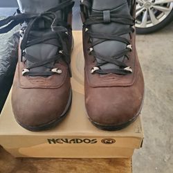 Brand New Still In Box 📦 Men's Dark Brown Hiking Boots 👢 Waterproof Made By Nevados Size 101/2