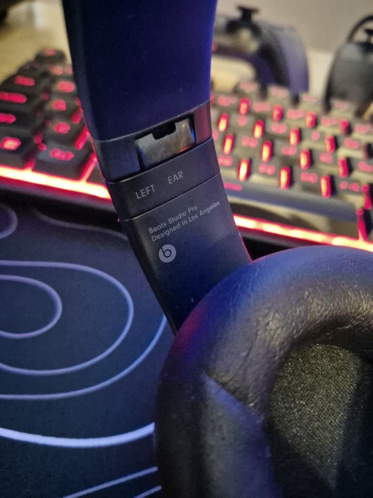 Iphone 11 Pro Max + Beats Studio Pro