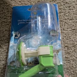 SunGrow Small Dog Cat Water Feeder New  10 oz .