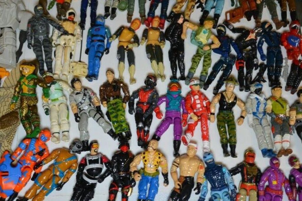 Collector seeking vintage old GI Joe toys dolls action figures