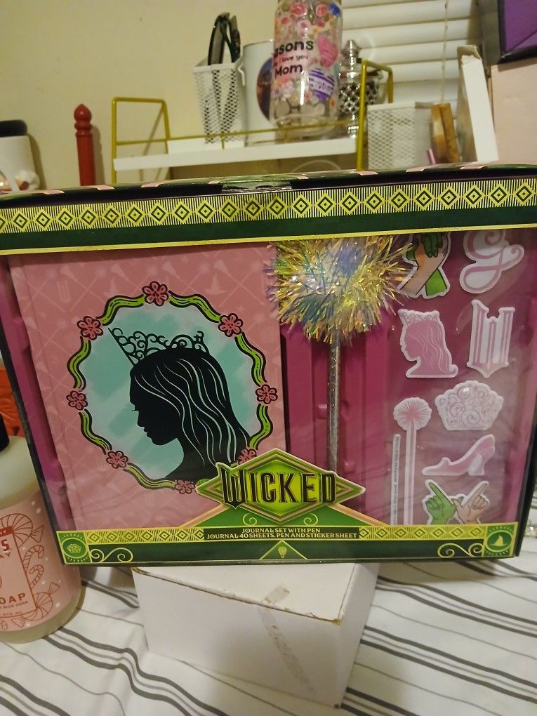 Wicked With BOOK, Pen,and Stickers 10.00
