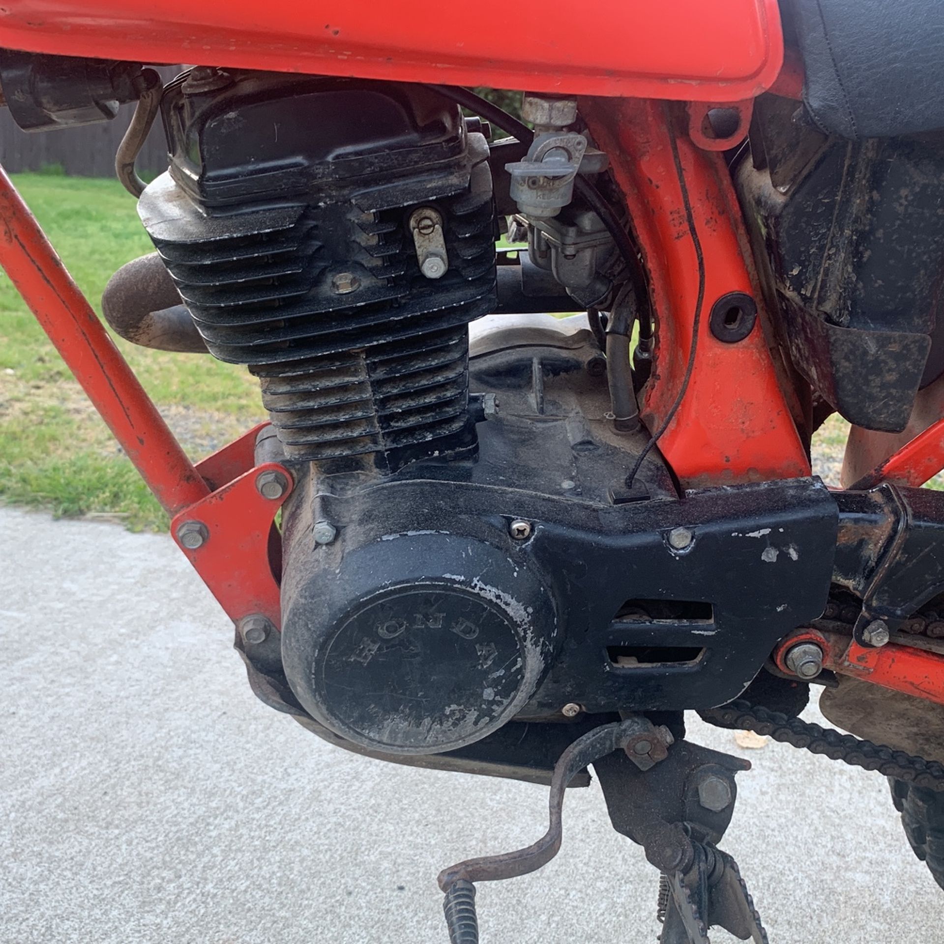 1983 xr100
