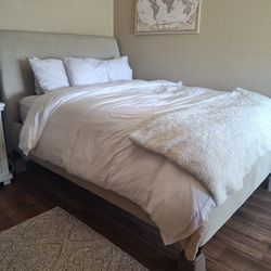 Queen Bed Set/mattress/boxspring