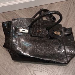 Black Crocodile Pattern Handbag