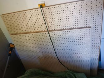 Peg board