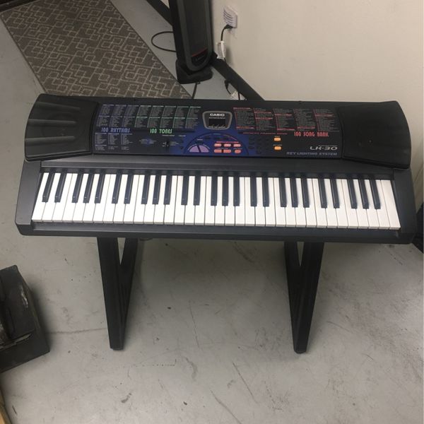 CASIO Keyboard LK30 for Sale in Riverside, CA OfferUp