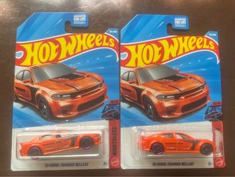 Hot Wheels '20 Dodge Charger Hellcat –