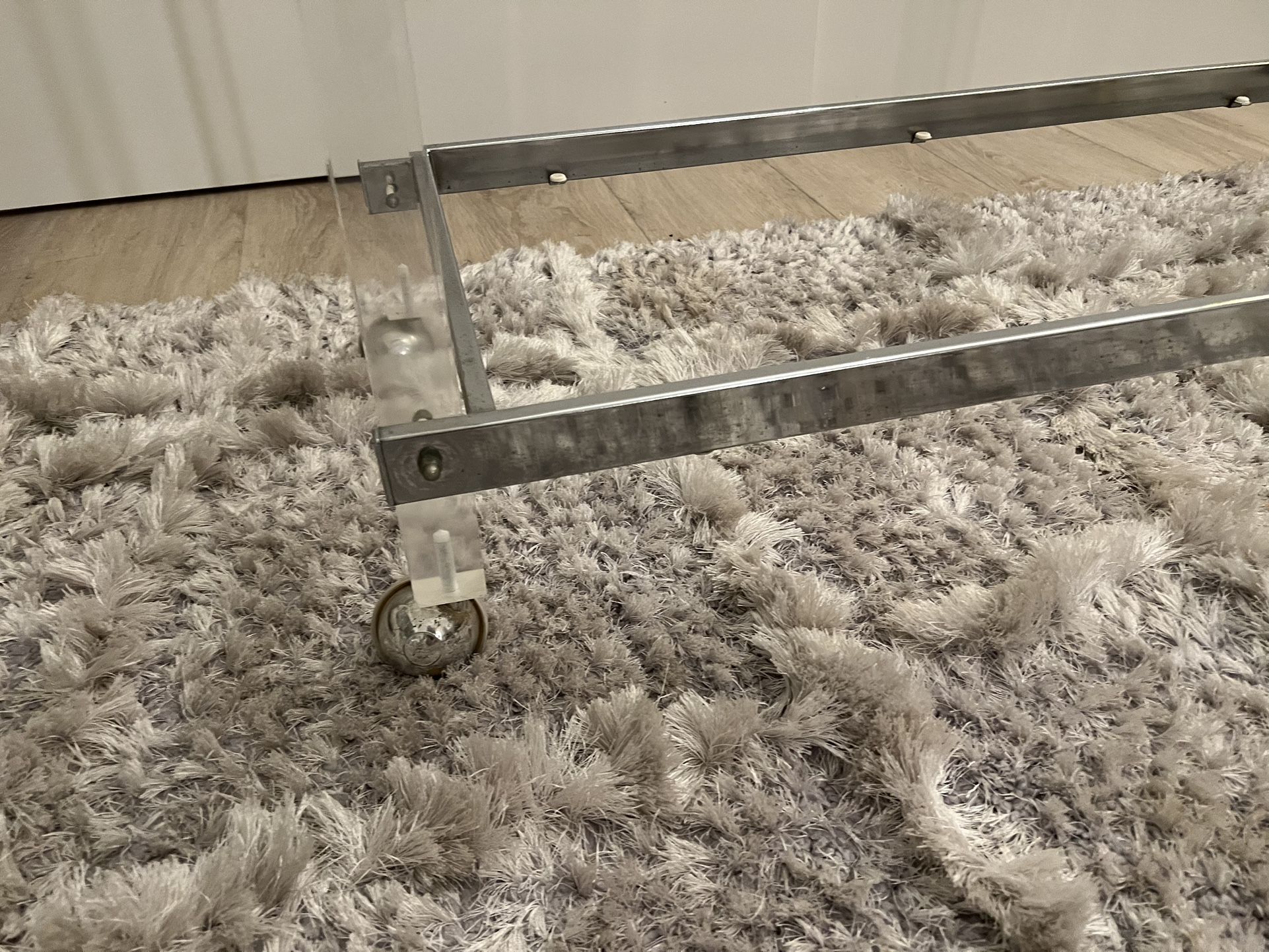 Acrylic Shiny Table 