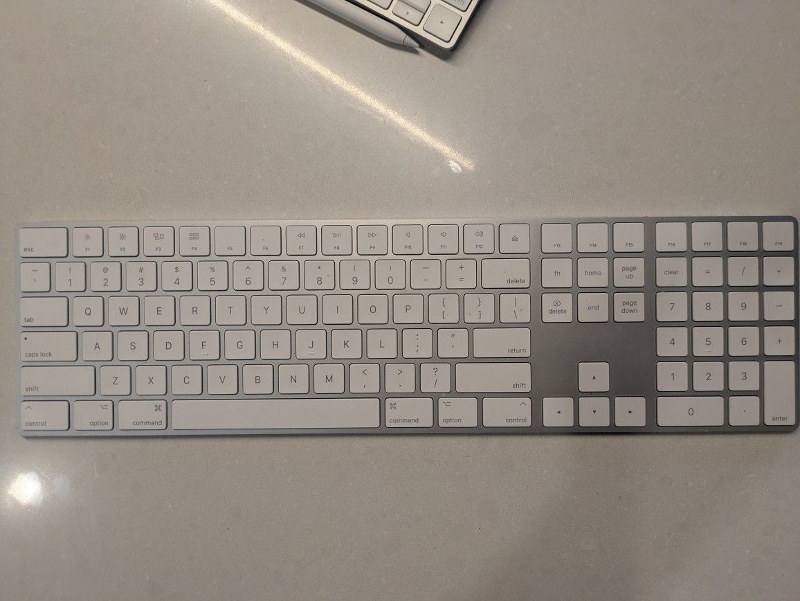 Full Sizes Apple Magic Keyboard