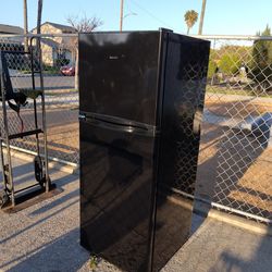 24" Fridge Less Than A Year Old Like New Condition $225