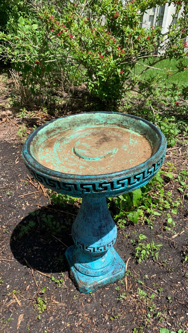 Bird bath for Sale in Glenview, IL OfferUp