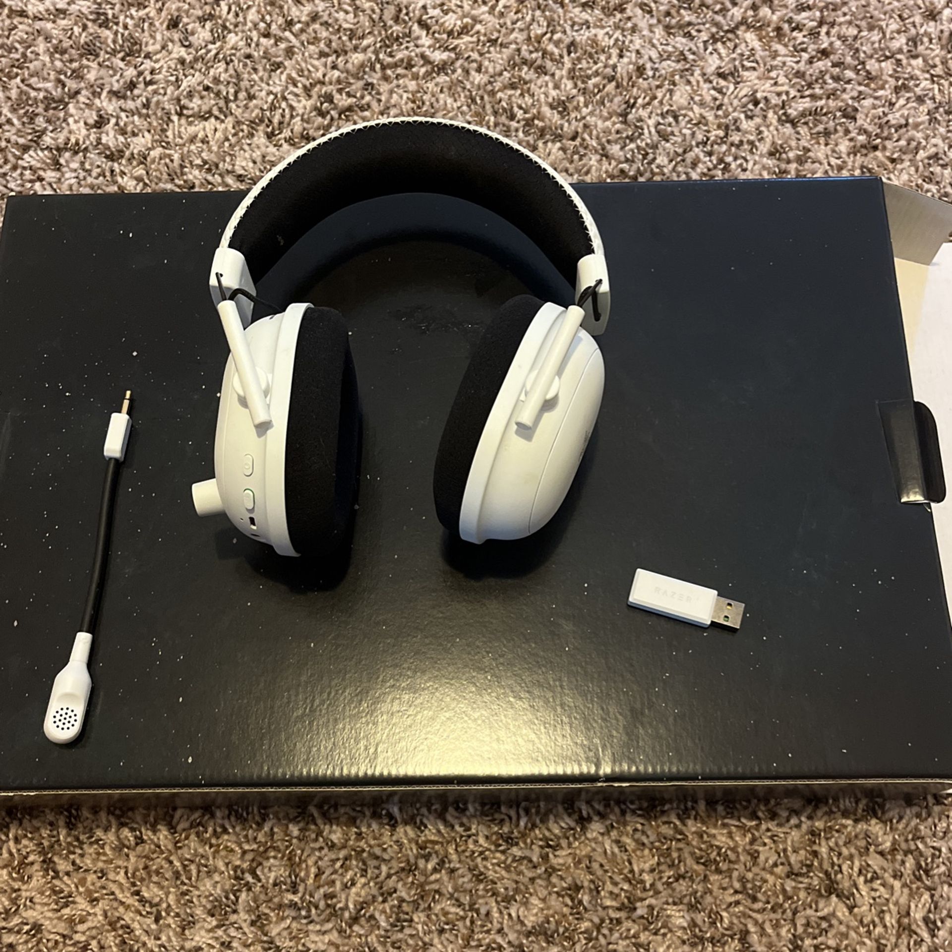 Razor Shark V.2 White