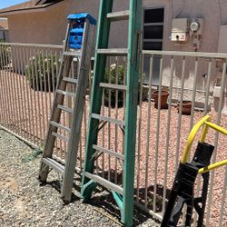 10 foot fiberglass ladder in good condition