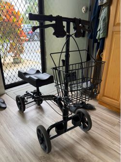 Knee Scooter with basket