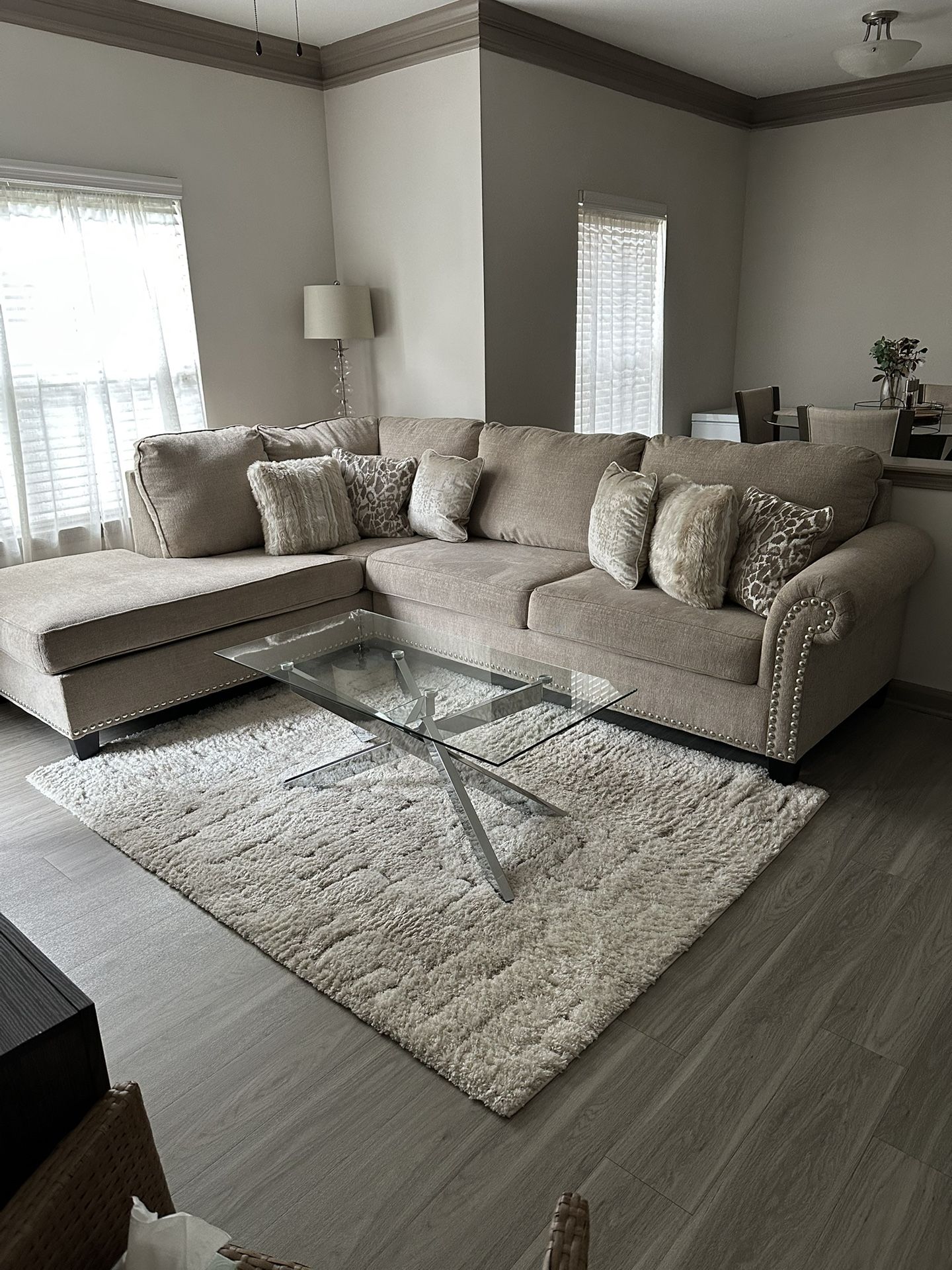 Living room/Dining Set