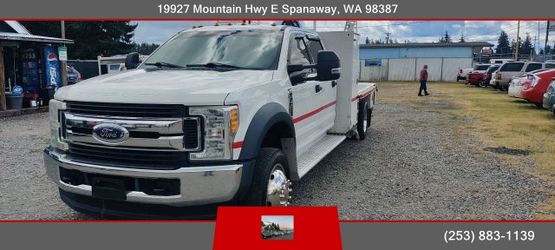 2017 Ford F550 Super Duty Crew Cab & Chassis