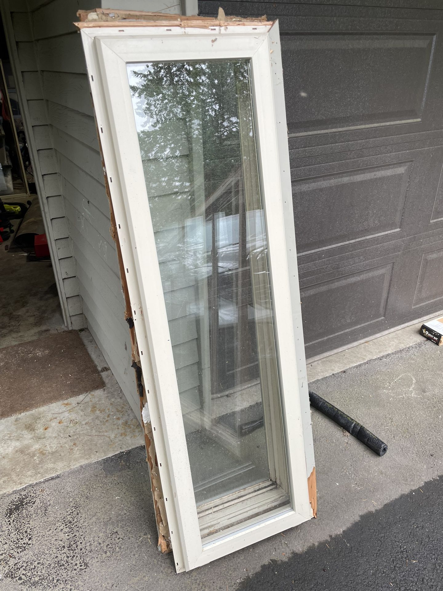 3 Vinyl Double Pane Windows. 2 Picture, 1 Double Slider