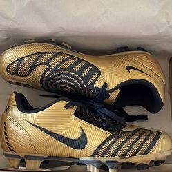 Soccer cleats