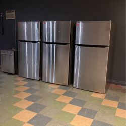LG 30” Wide Stainless Steel Top Freezers Refrigerators
