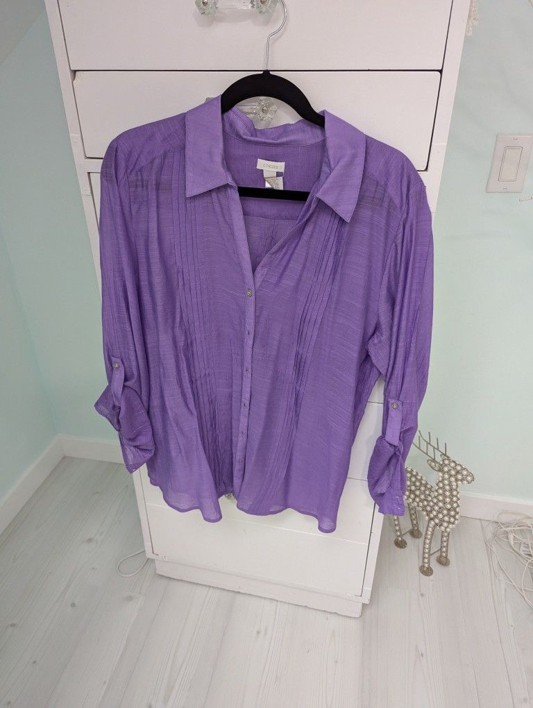 Chico XL purple lavender woman's button up blouse size 3
Excellent condition