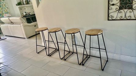 Set of 4 Industrial Bar Stools
