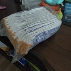 Pack Of Medium Gloves (New) 20 Gloves For Packet 15 Dlrs Only I Have 6 Packs..