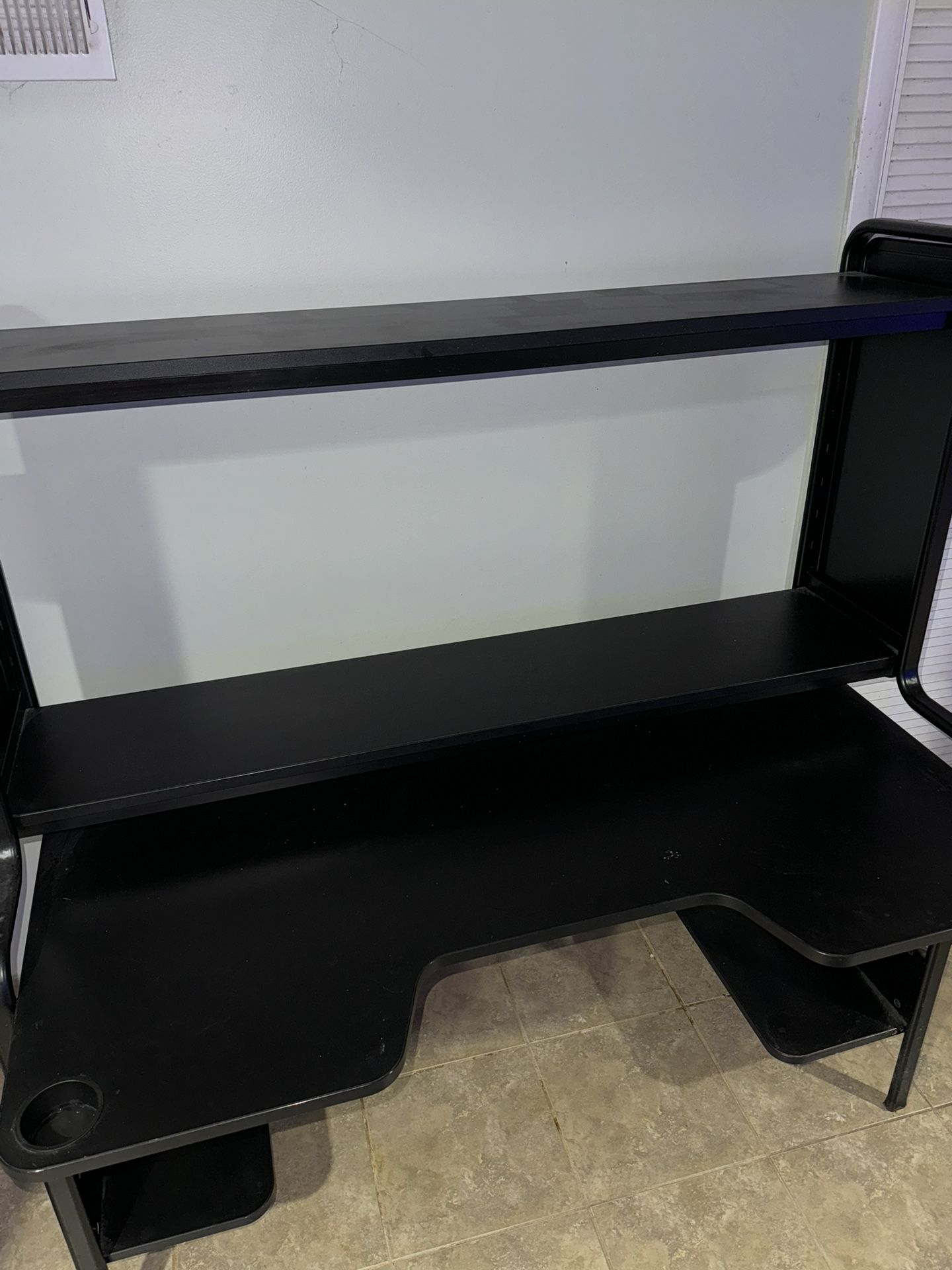 IKEA Fredde Gaming table/ Work Desk for Sale in Burbank, IL OfferUp