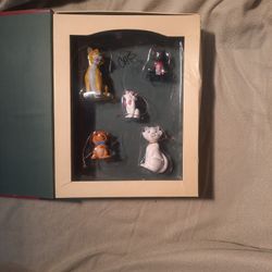 Disney Aristocats Christmas Book Ornament Set Retired