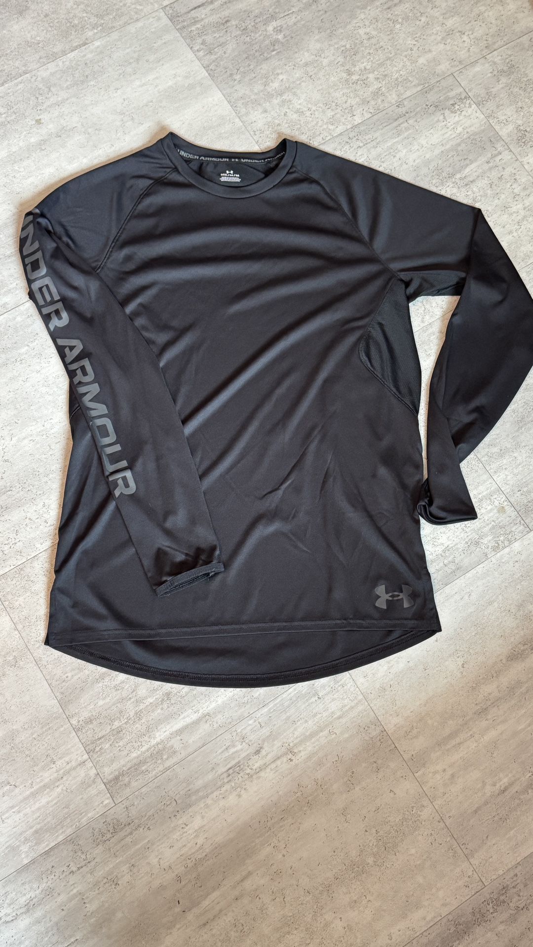 Under Armour Long Sleeve, Size Medium