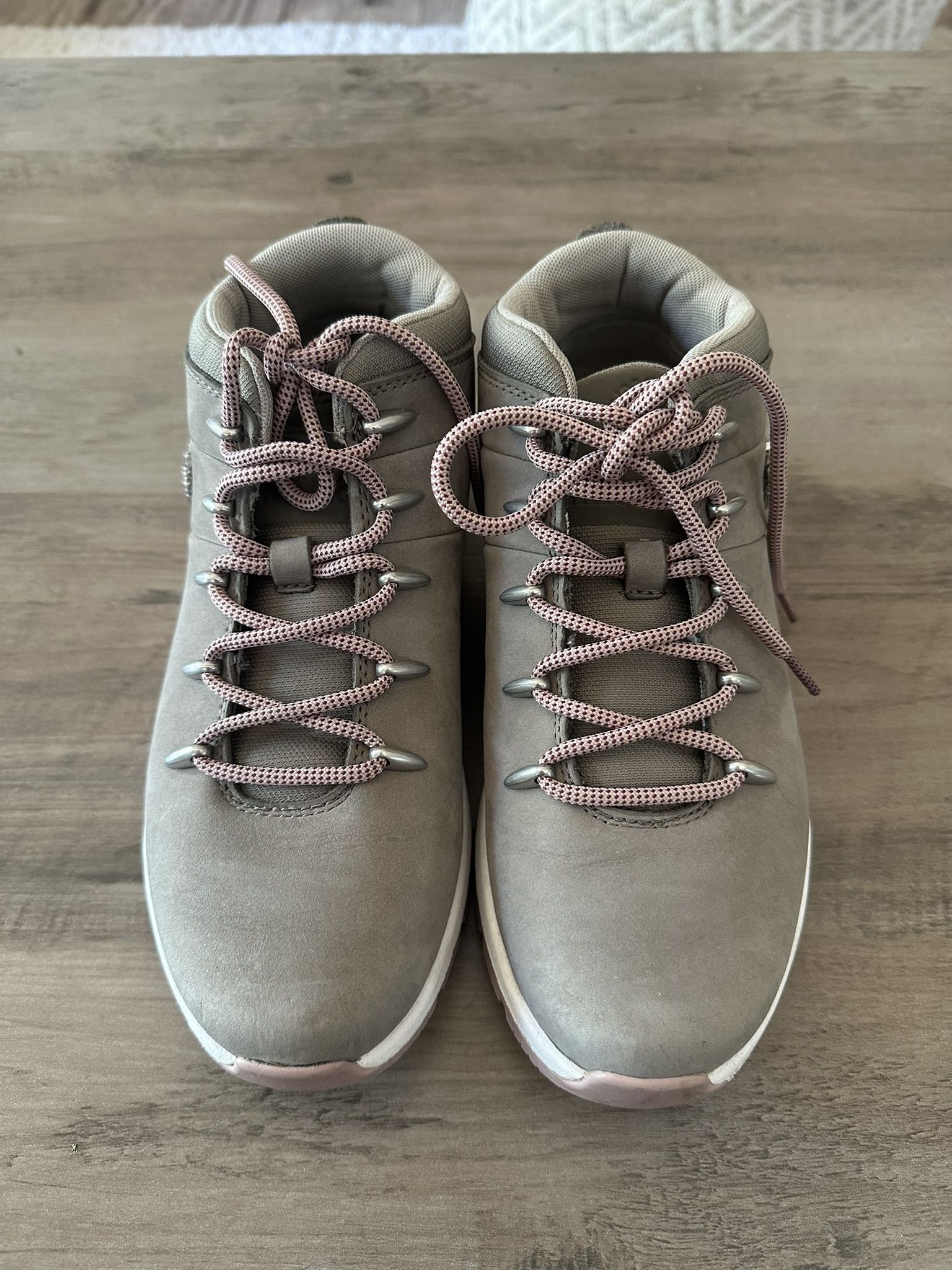 Like New Gray Timberland Sneakers size 5.5