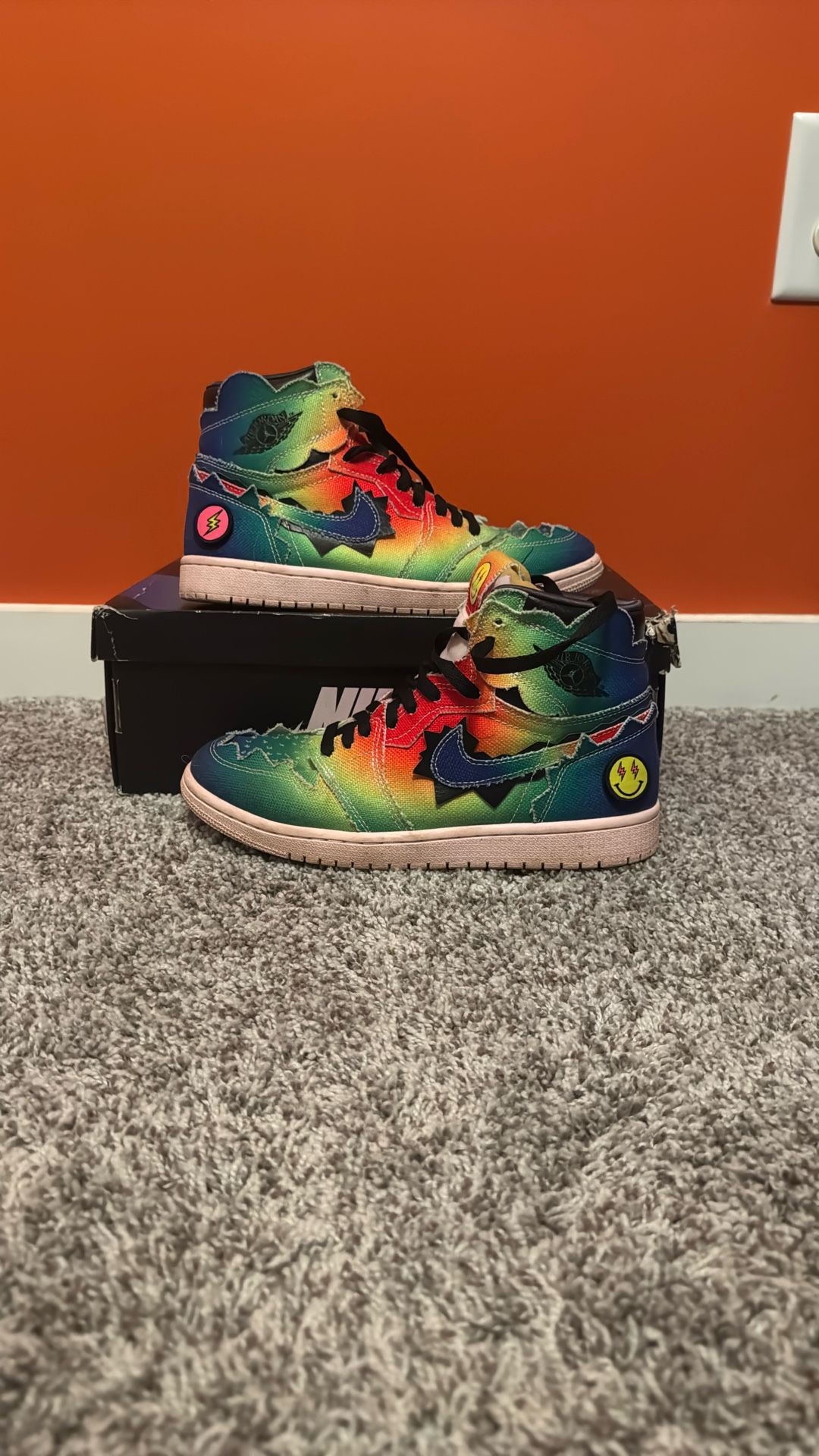 Size 8 Used J Balvin Jordan 1 (Damaged Box)