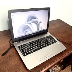 Silver 15.6" HP i7 Laptop Computer; 16 GB RAM, 512 GB SSD, Windows 11  