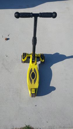 Toddler 3 wheel Kick scooter