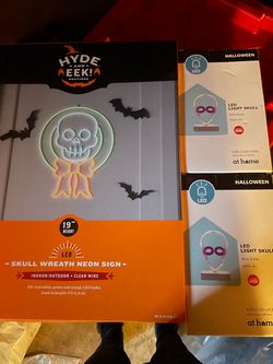 Halloween skull decor