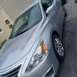 2015 NISSAN ALTIMA S 2.5 4CYLENDER ASKING $2750
