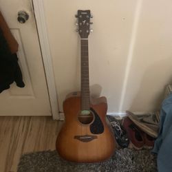 Yamaha Electric Acoustic Guitar 